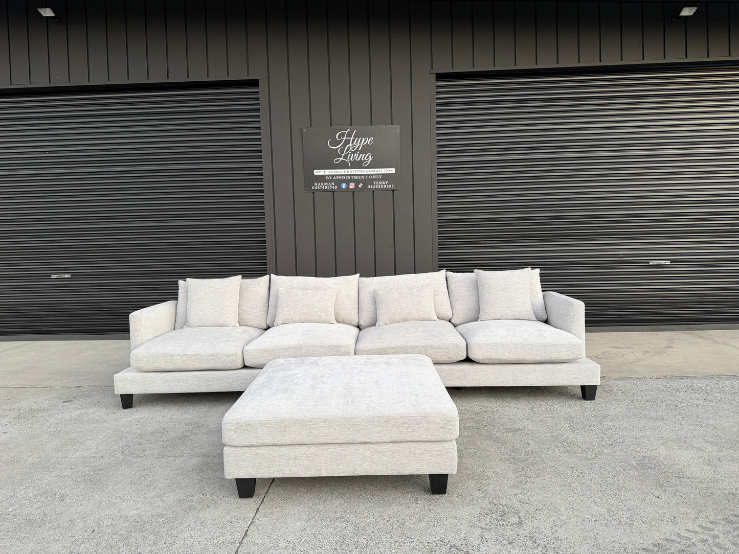 GLAMA MODULAR SUITE with OTTOMAN