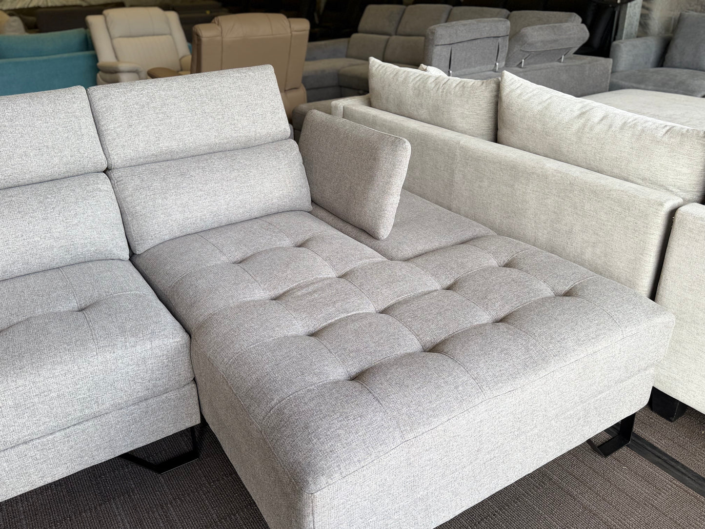 CALVIN 'U' Shape Lounge Suite