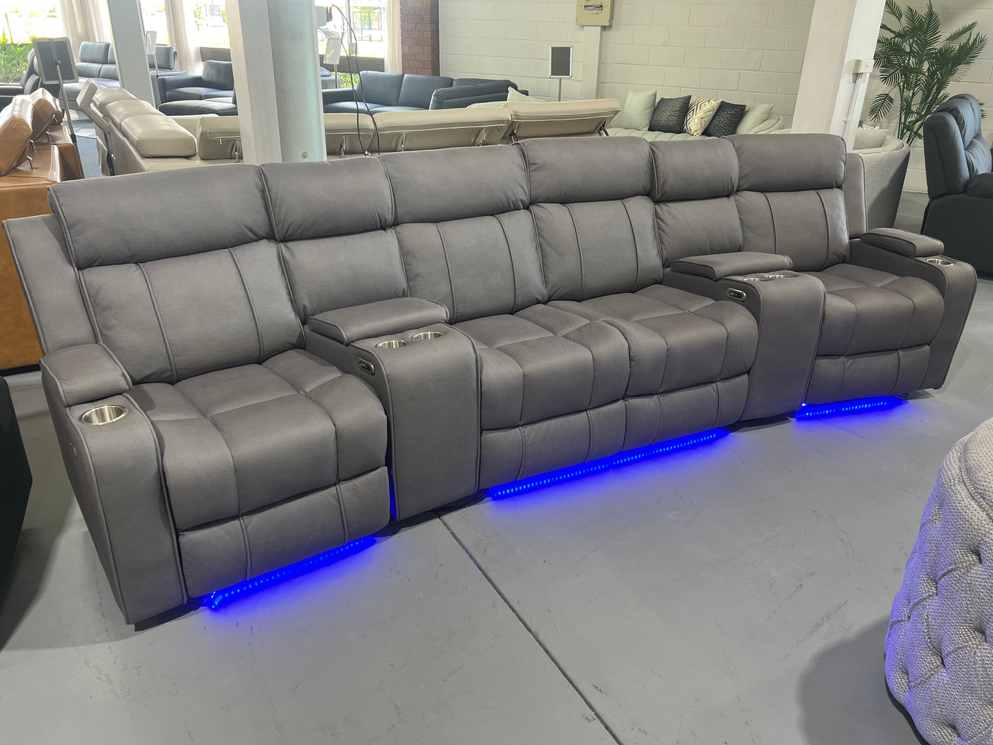 PARAMOUNT 4 Seater Electric Theatre Set