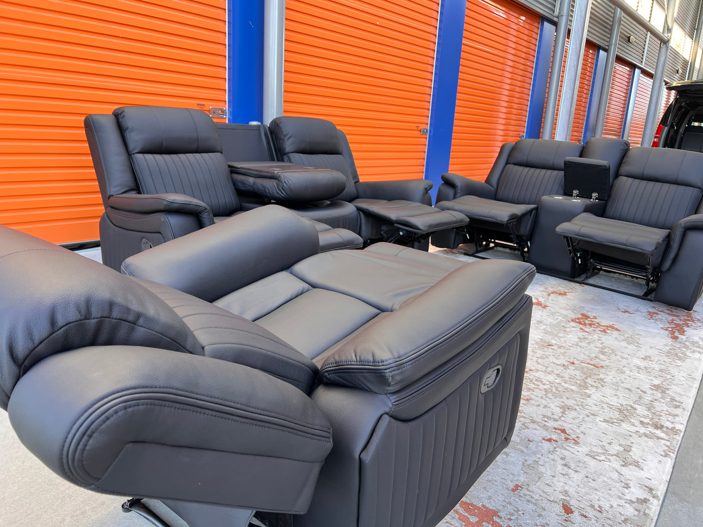 HENNESSY Manual Recliner Suite
