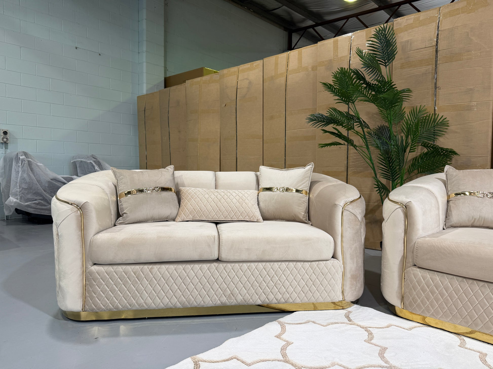 DIVINE 6 seater velvet lounge suite, view 3