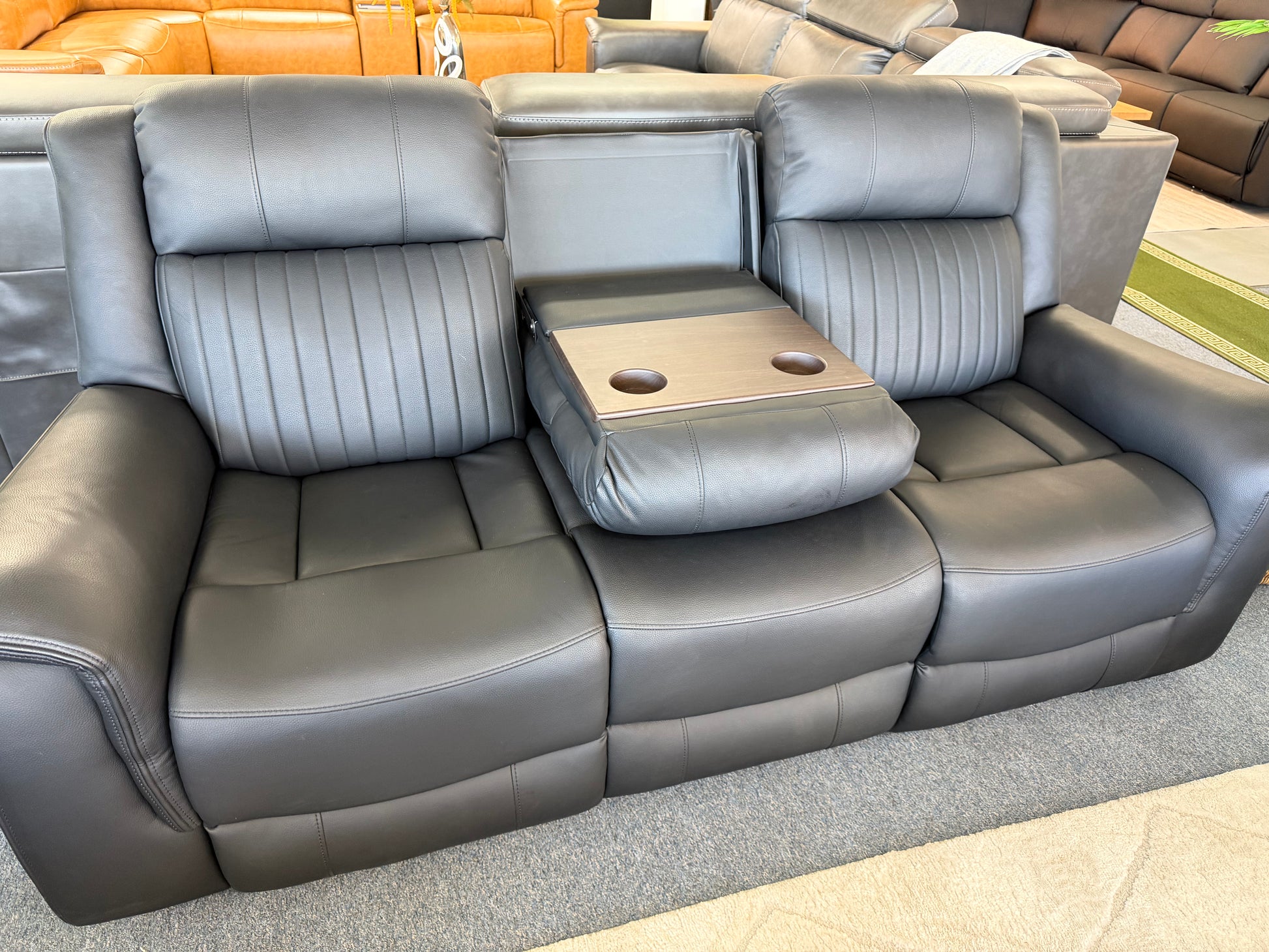 HENNESSY manual leather 3+2+1 recliner suite, view 5