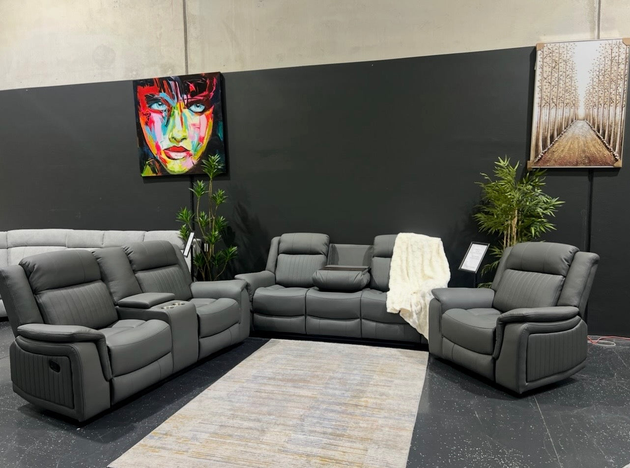 HENNESSY manual leather 3+2+1 recliner suite, view 3